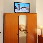 Dei Misteri Hotel 2*