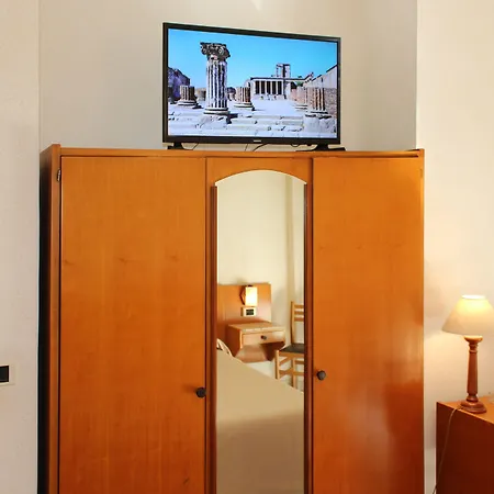 Dei Misteri Hotel 2*